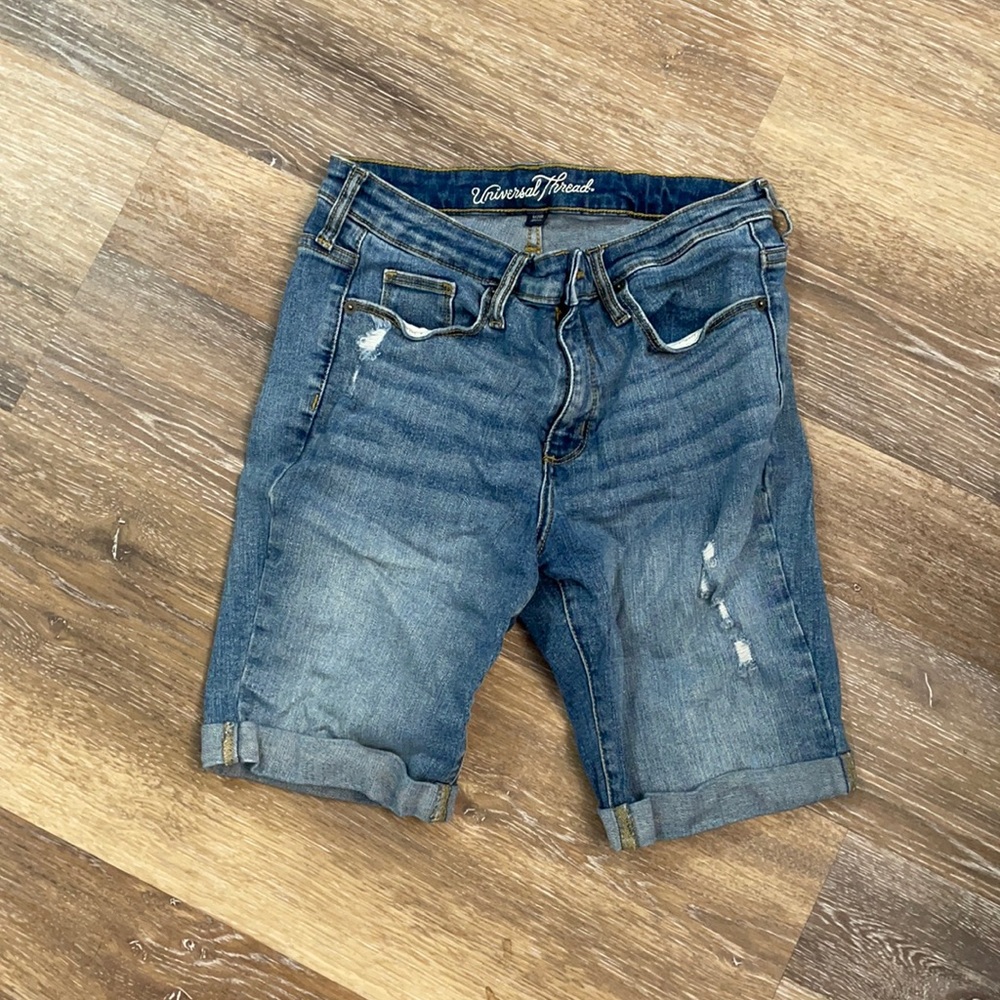 Universal Thread Distressed Shorts